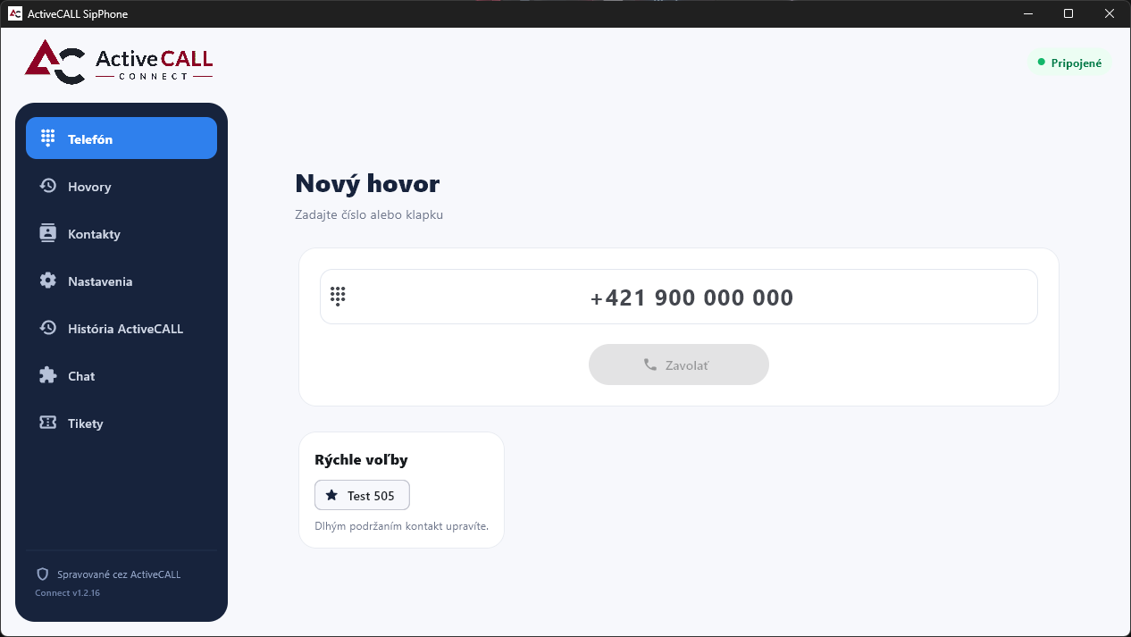 Skutočná archívna snímka ActiveCALL Connect vo Windows: telefón, história, kontakty, chat a tikety v bočnom menu.